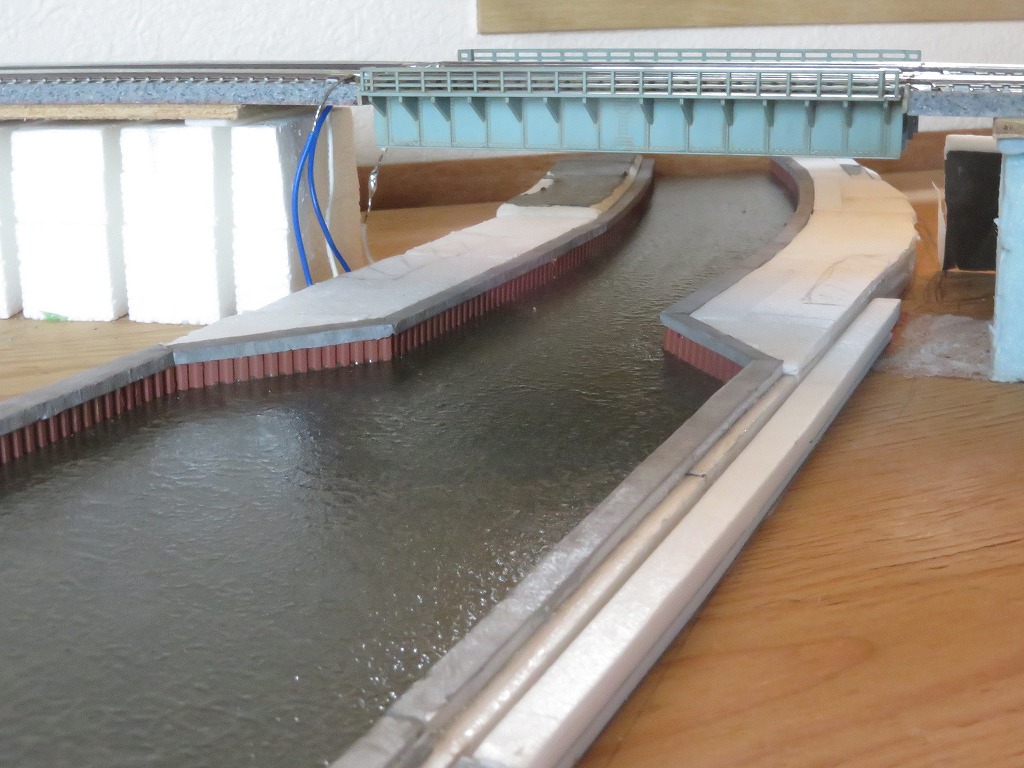 鉄道模型　レイアウト　川　橋梁